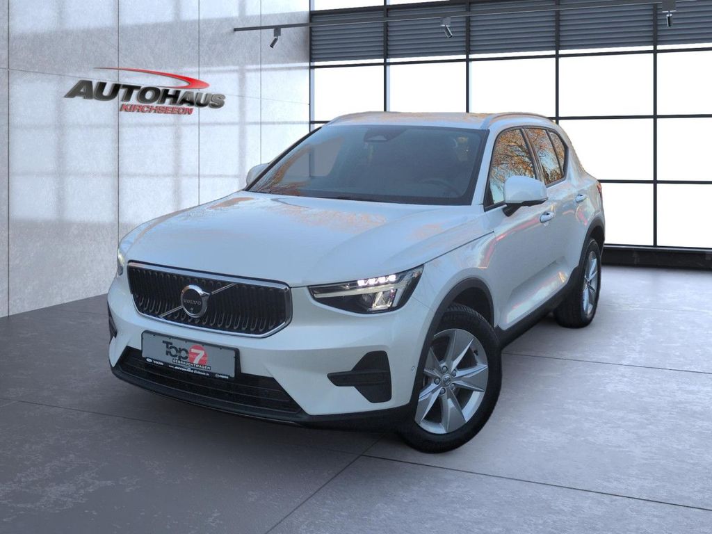 Volvo XC40 2025