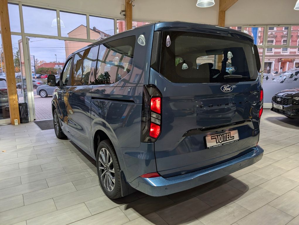 Ford Tourneo Custom 2025