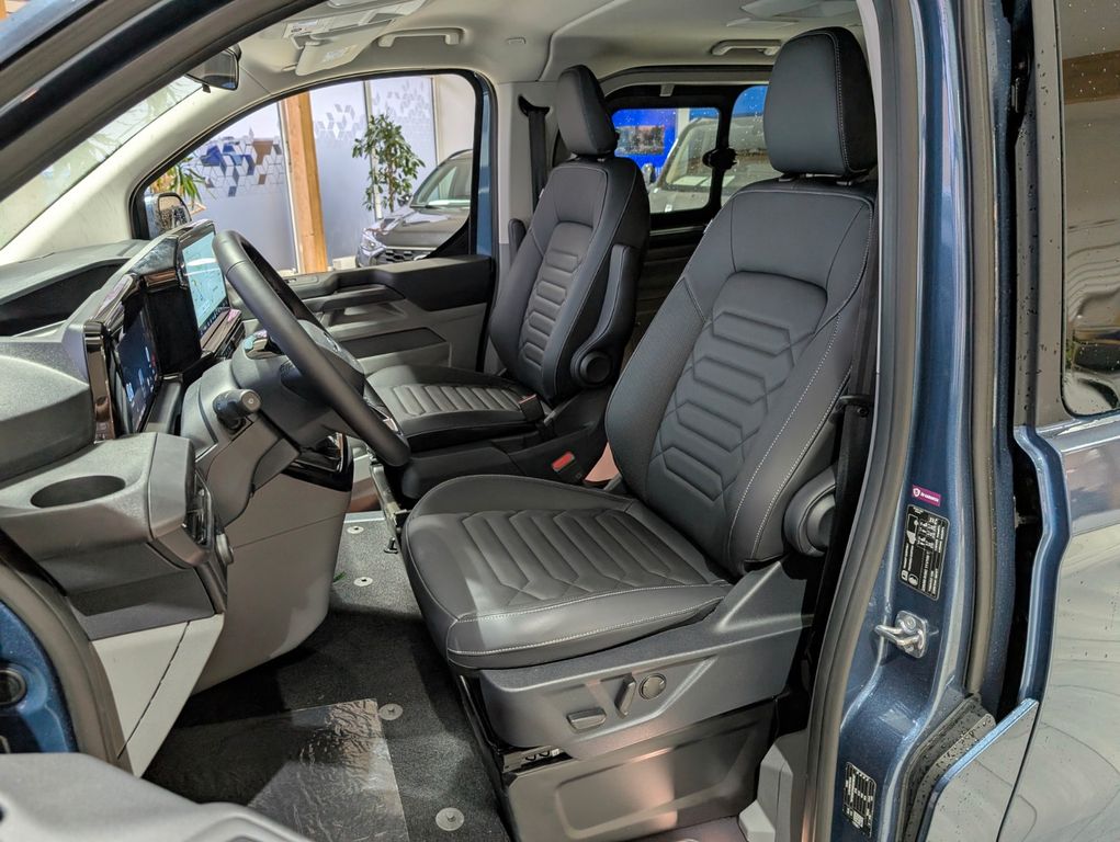 Ford Tourneo Custom 2025