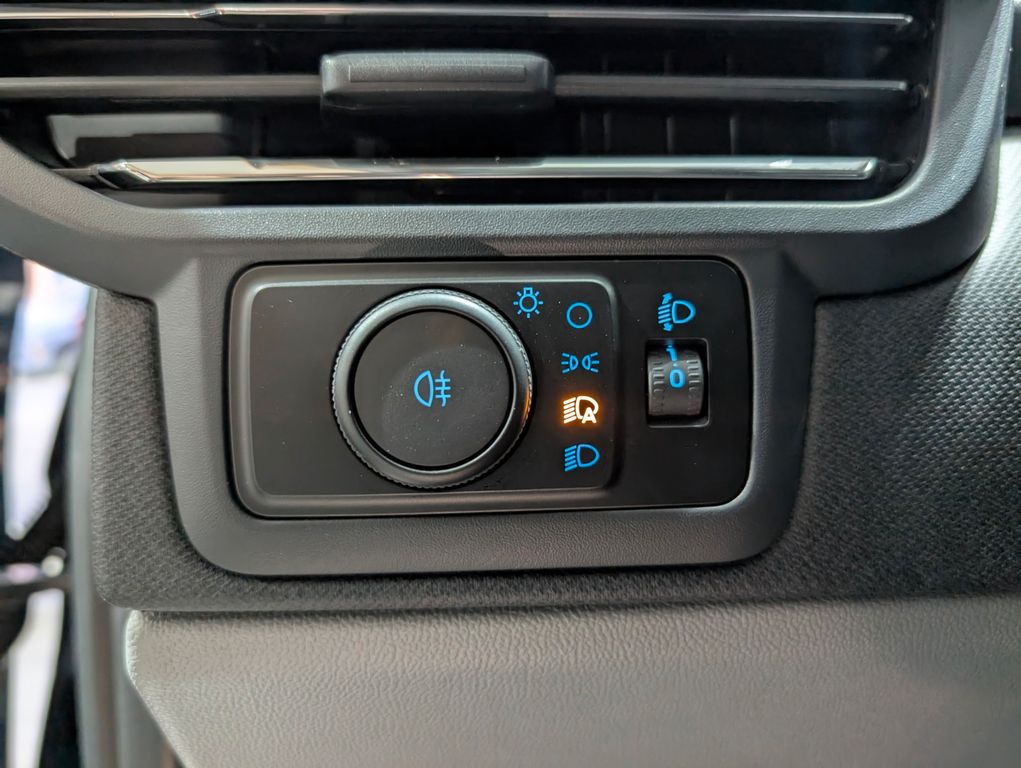 Ford Tourneo Custom 2025