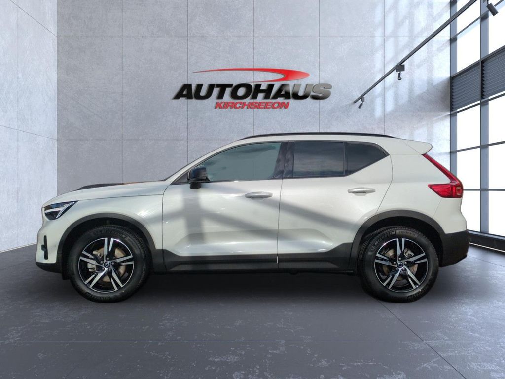 Volvo XC40 2025