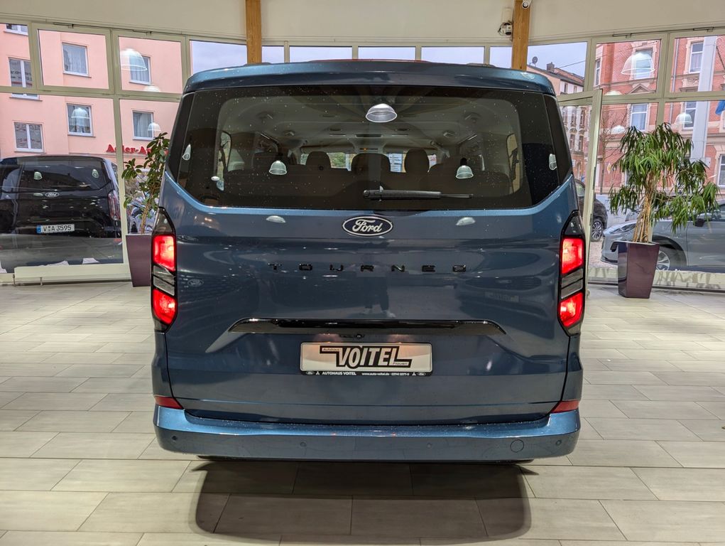 Ford Tourneo Custom 2025