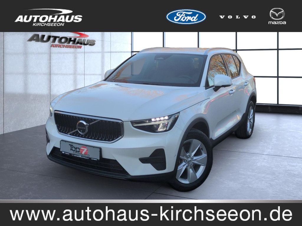 Volvo XC40 2025