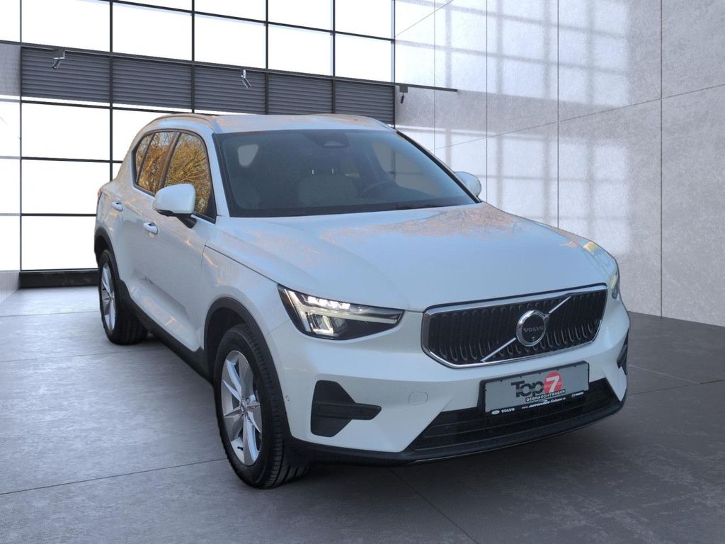 Volvo XC40 2025