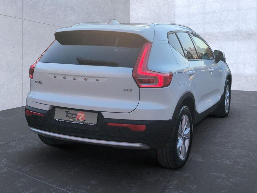 Volvo XC40 2025