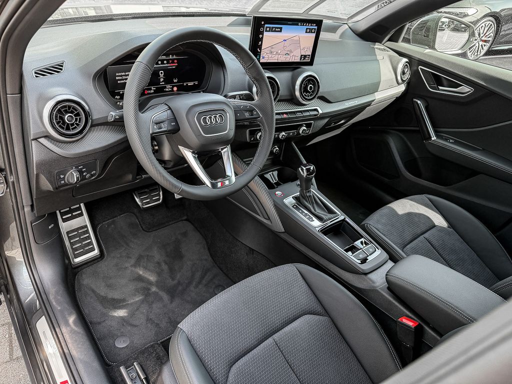 Audi SQ2 2025