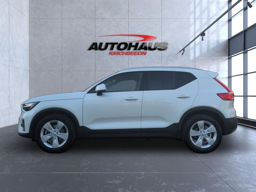 Volvo XC40 2025