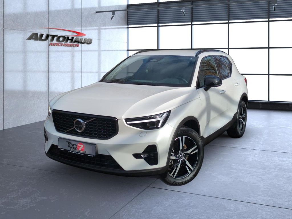 Volvo XC40 2025