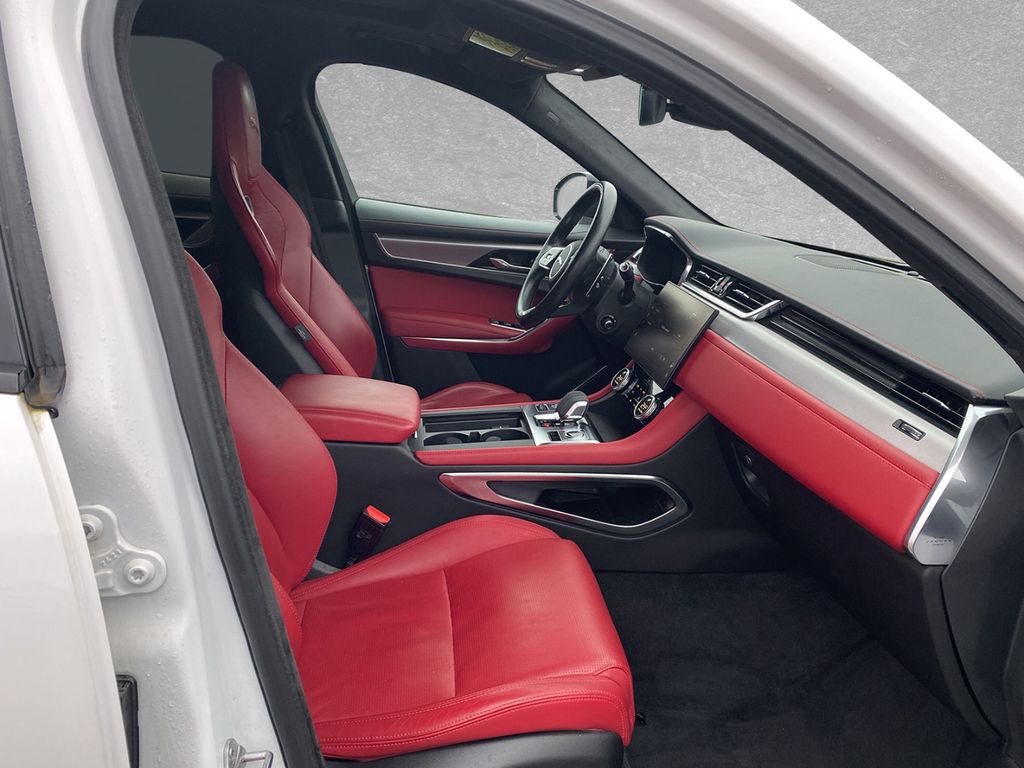 Jaguar F-Pace 2022