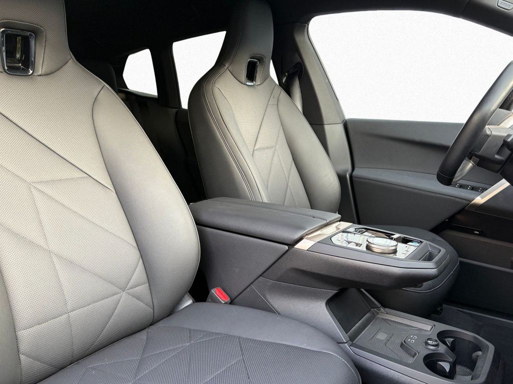 BMW iX 2023