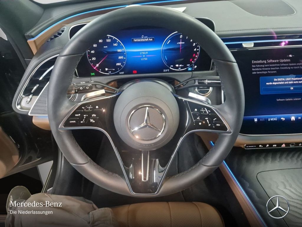 Mercedes-Benz E 300 2025