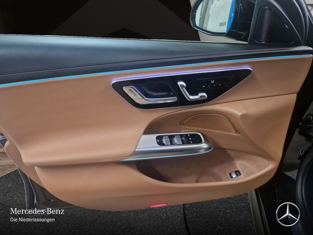 Mercedes-Benz E 300 2025