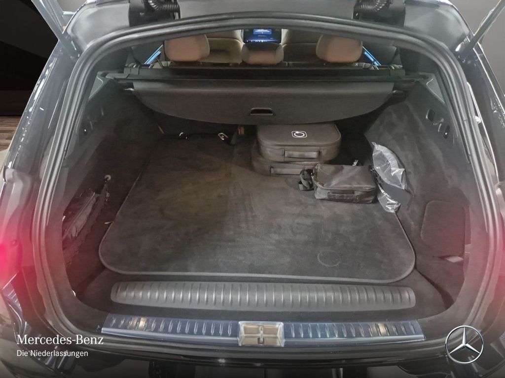 Mercedes-Benz E 300 2025