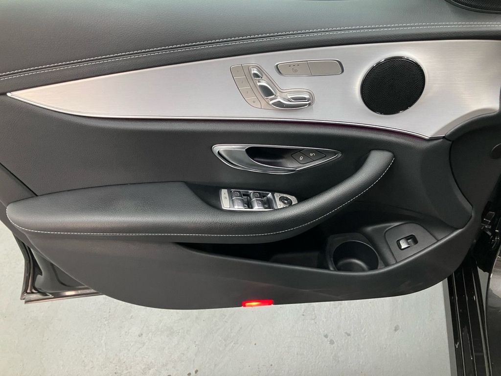 Mercedes-Benz E 300 2022