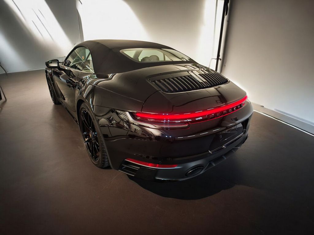 Porsche 992 2023