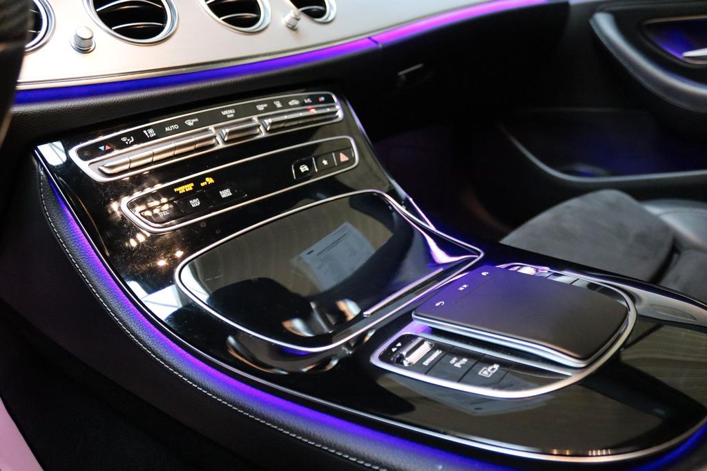 Mercedes-Benz E 300 2022