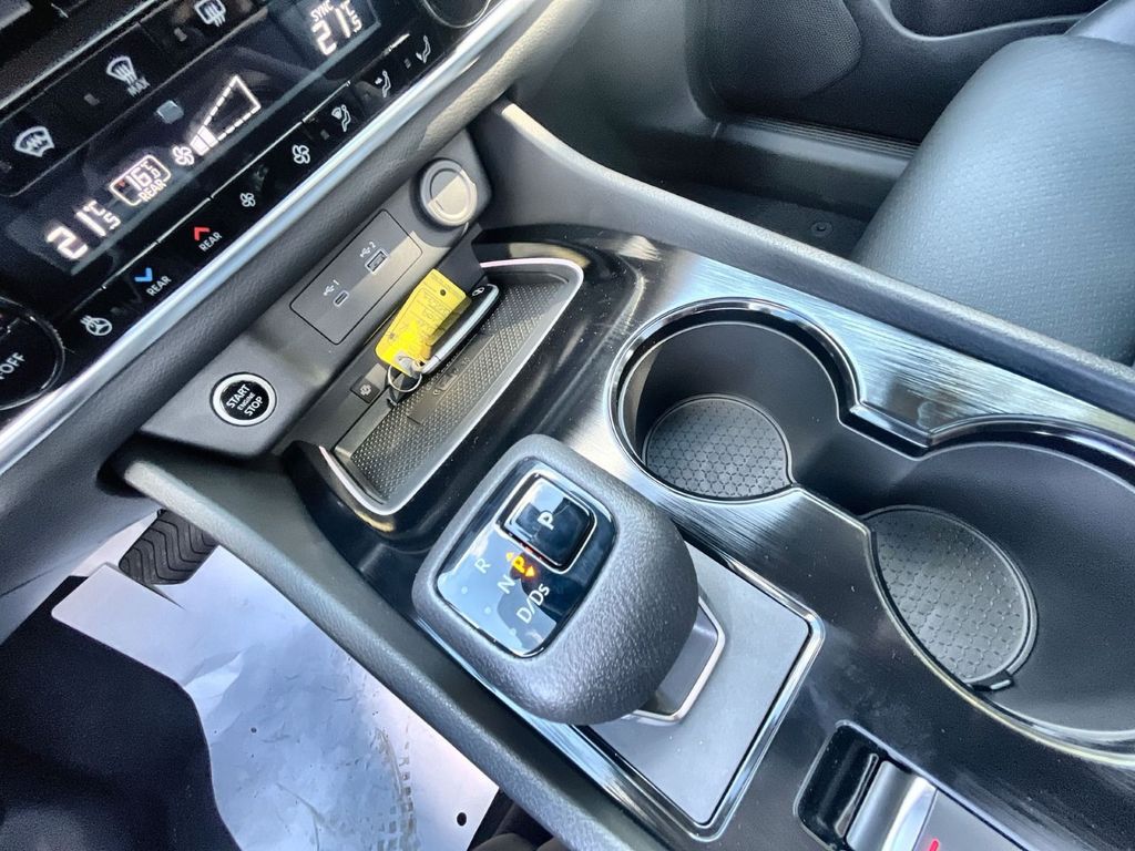 Nissan X-Trail 2025