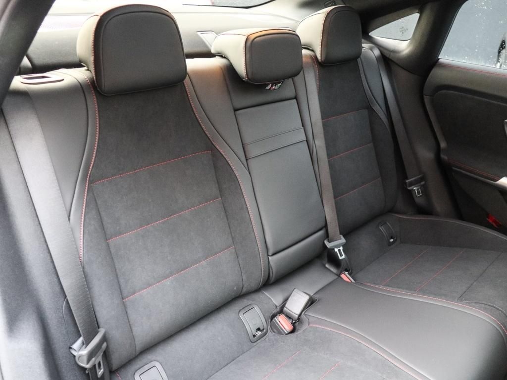 Mercedes-Benz CLA 250 2025