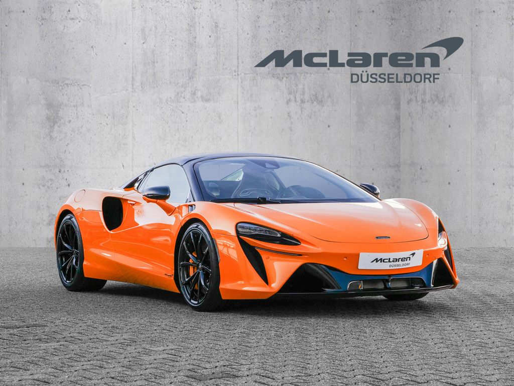 McLaren Artura 2024