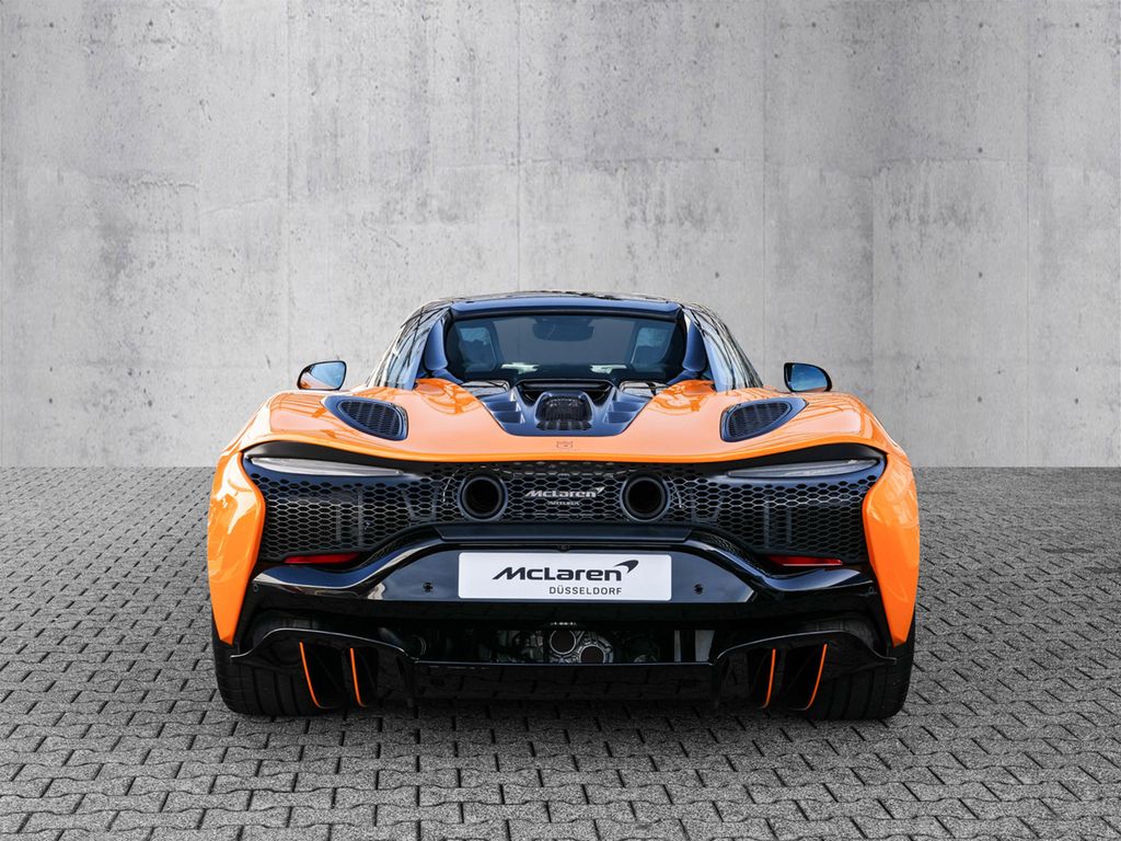 McLaren Artura 2024