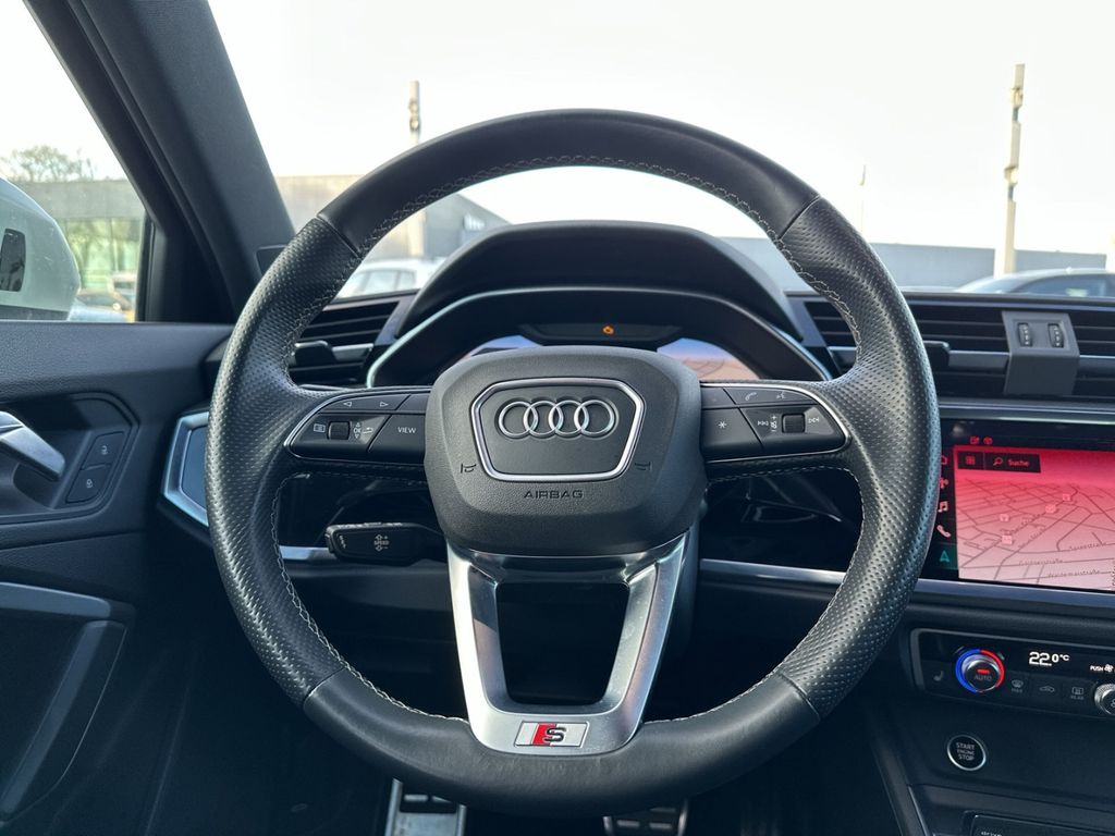 Audi Q3 2021