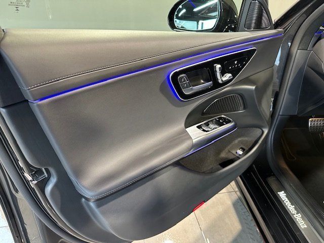 Mercedes-Benz E 220 2025