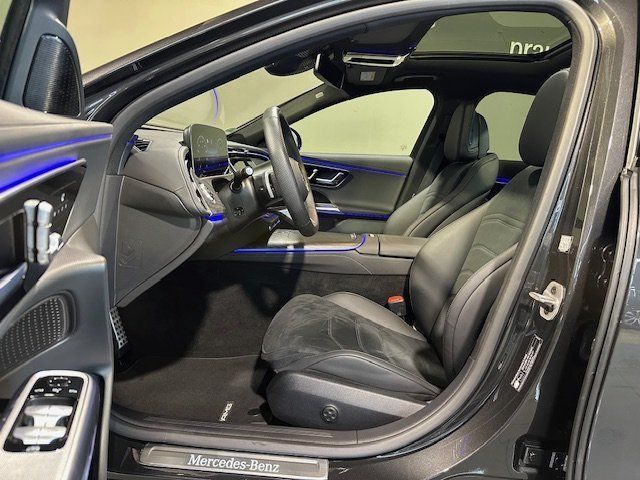 Mercedes-Benz E 220 2025