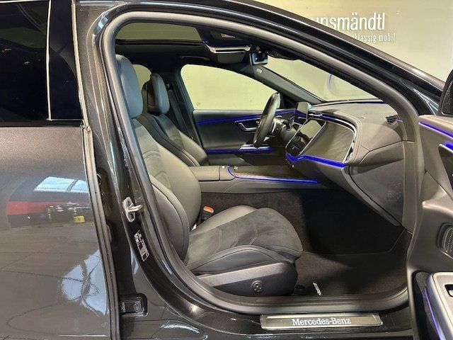 Mercedes-Benz E 220 2025