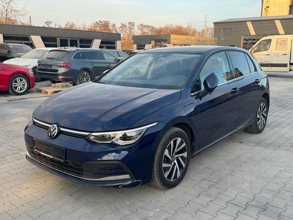 Volkswagen Golf 2021
