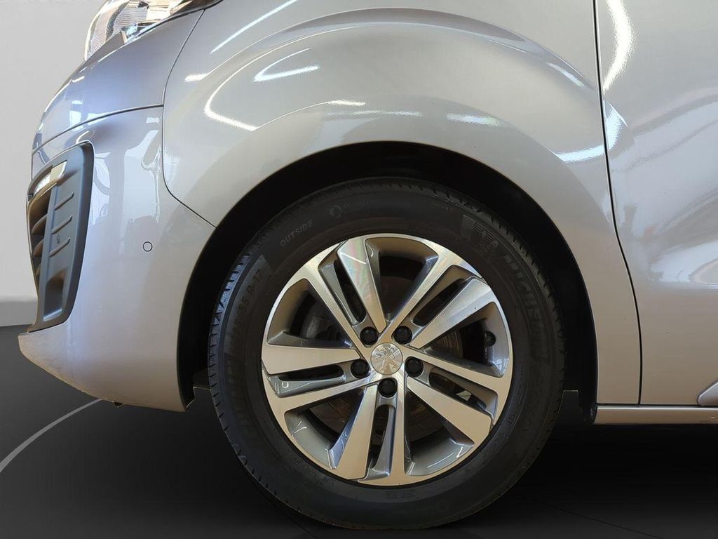 Peugeot Traveller 2021