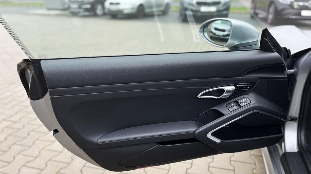 Porsche Cayman 2024