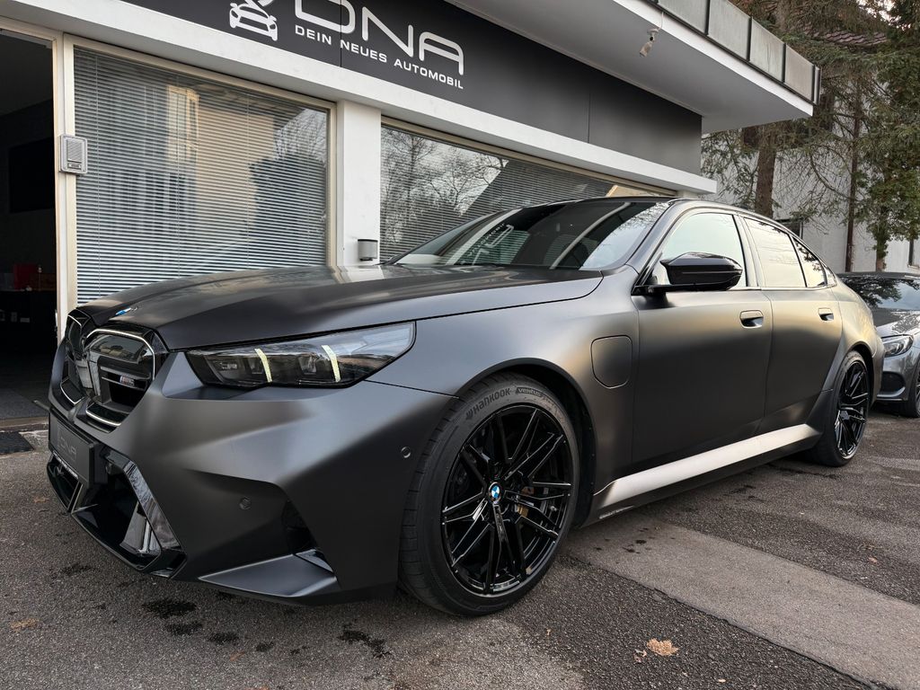 BMW M5 2025