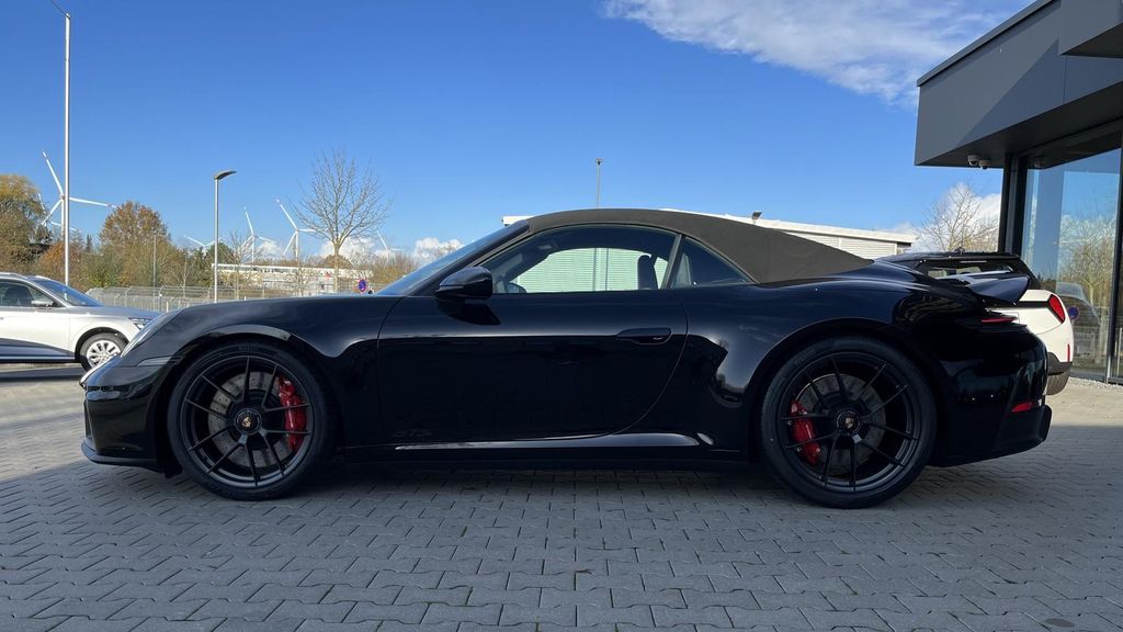 Porsche 992 2025
