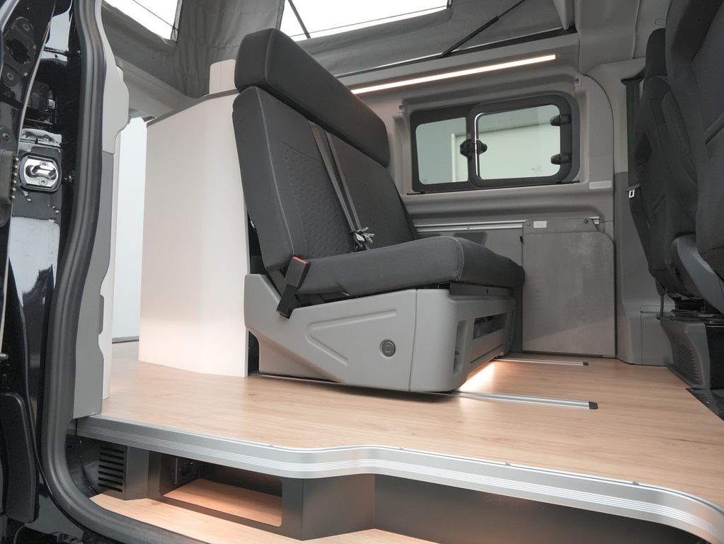 Ford Tourneo Custom 2025