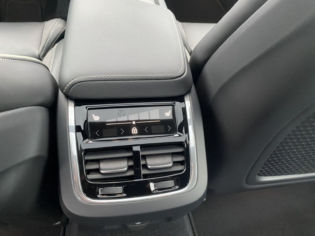Volvo S60 2023
