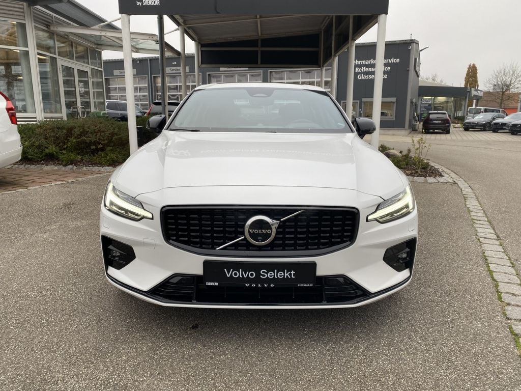 Volvo S60 2023