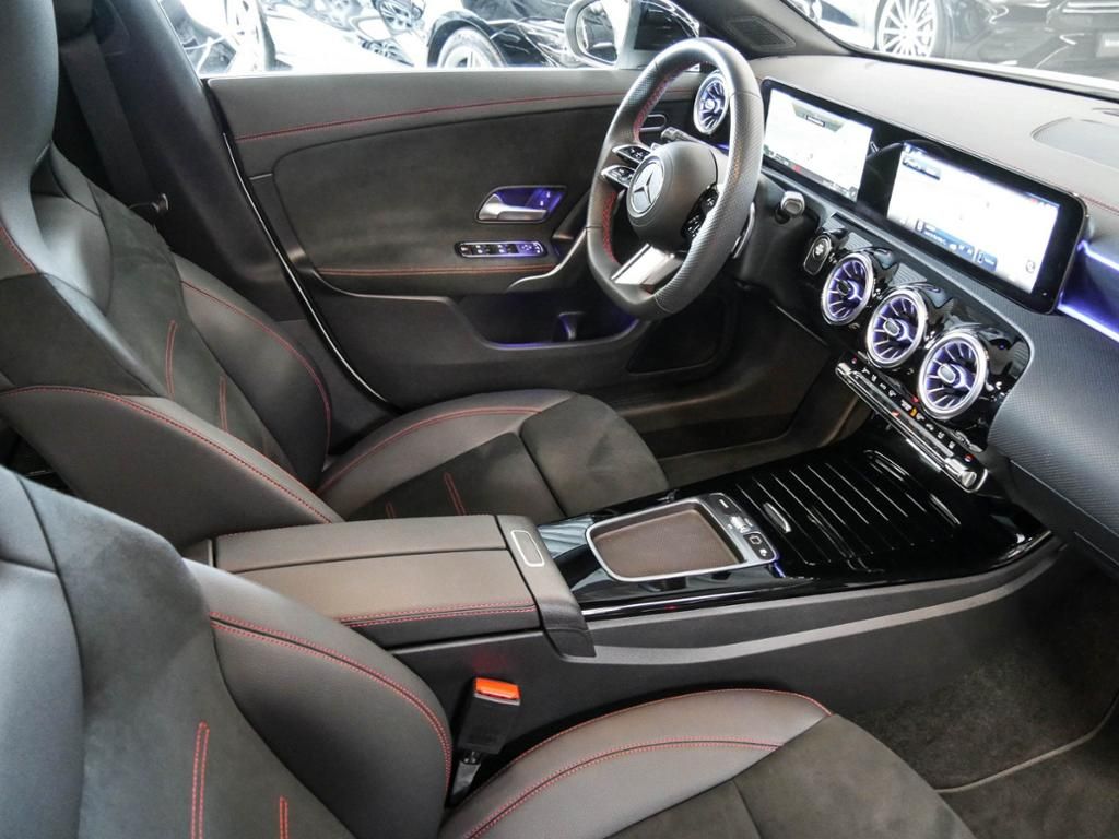 Mercedes-Benz CLA 250 2025