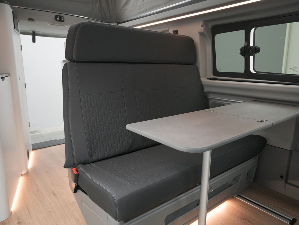 Ford Tourneo Custom 2025