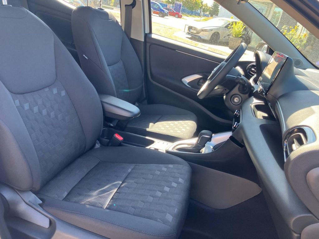 Mazda 2 Hybrid 2025