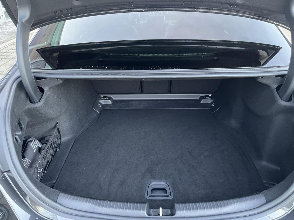 Mercedes-Benz C 200 2024