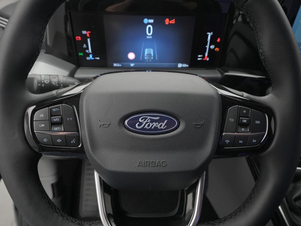 Ford Tourneo Custom 2025