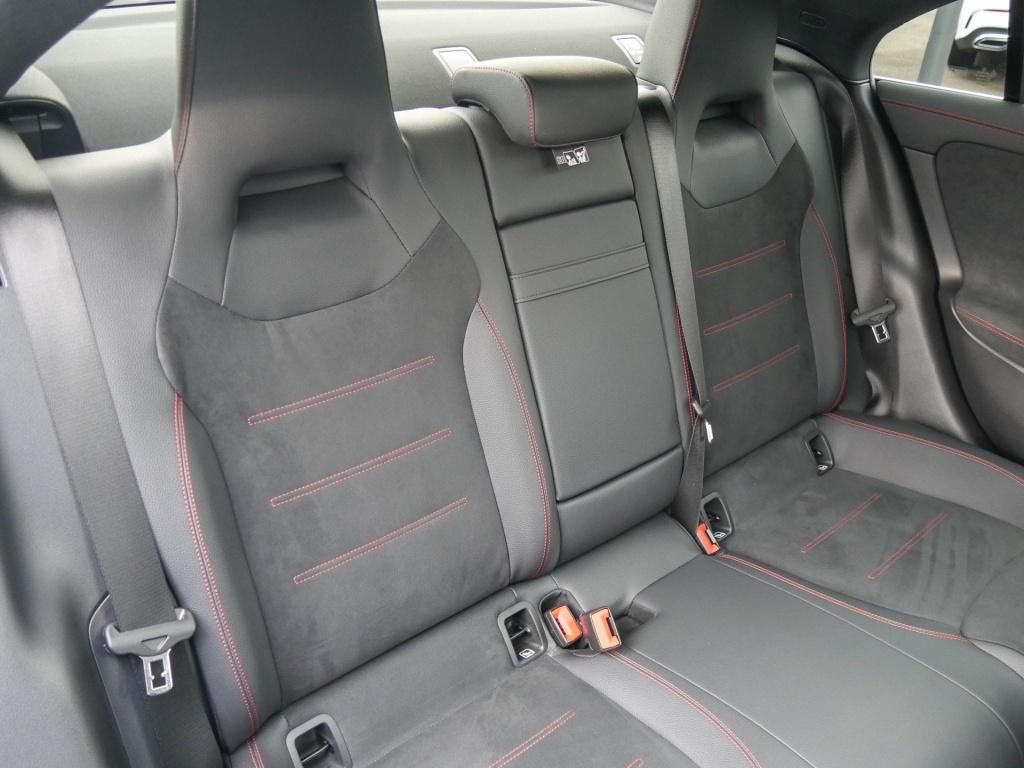 Mercedes-Benz CLA 250 2025