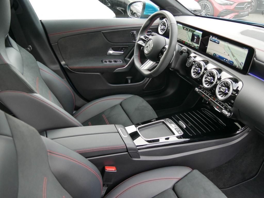Mercedes-Benz CLA 250 2025