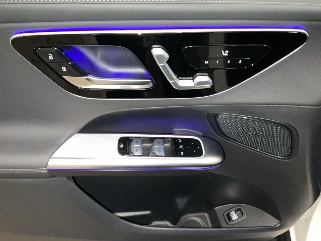 Mercedes-Benz GLC 300 2025