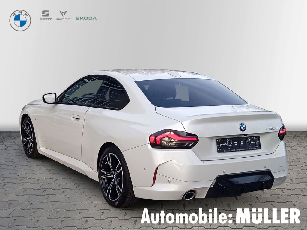 BMW 220 2025