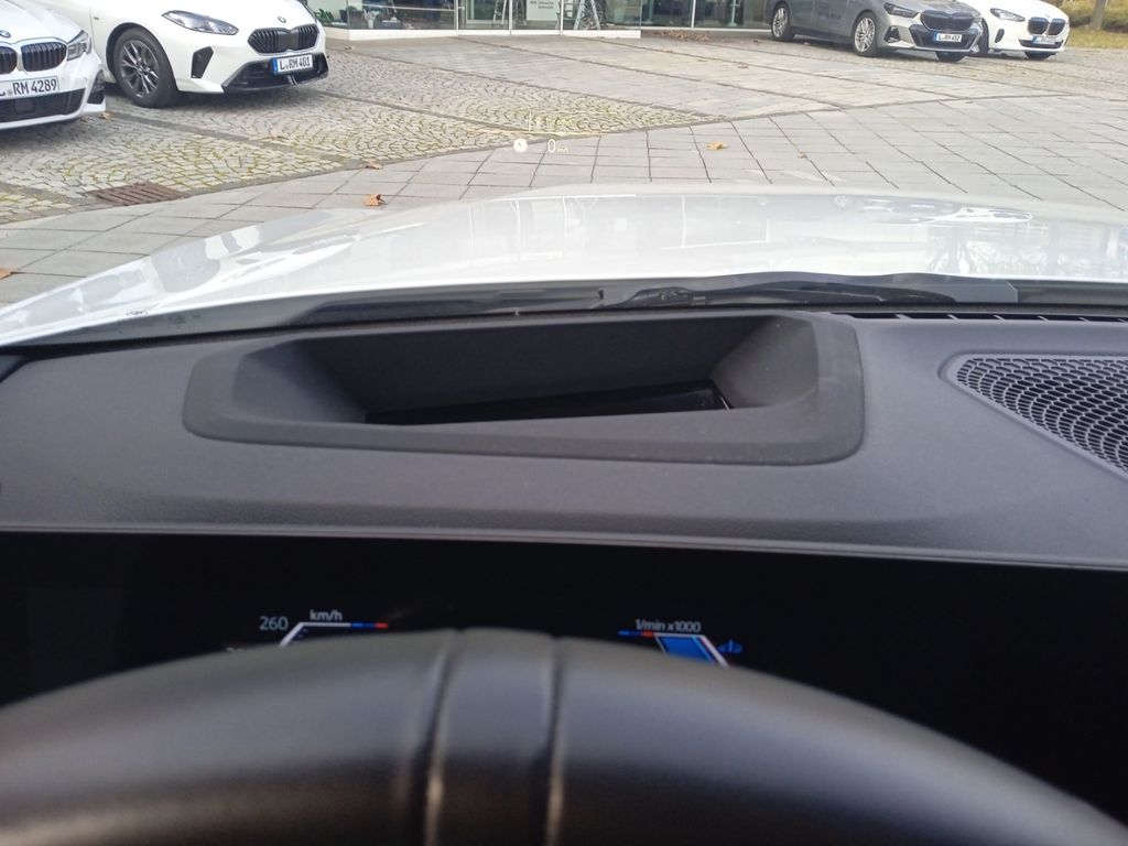 BMW 220 2025