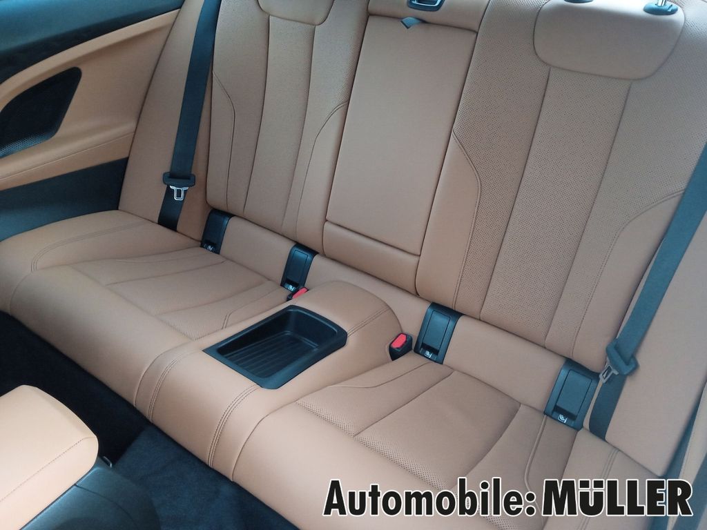 BMW 220 2025