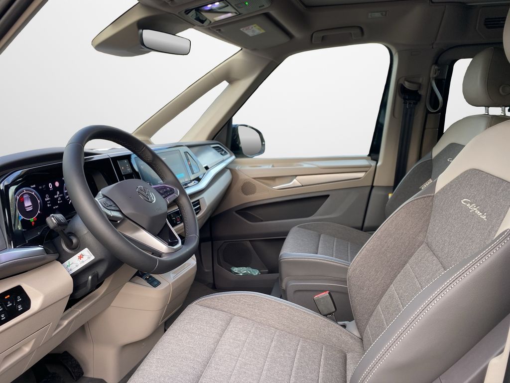 Volkswagen T7 California 2025