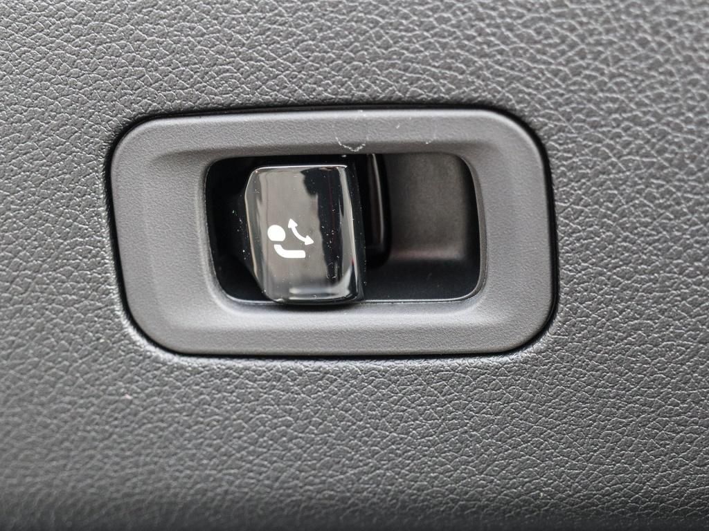 Mercedes-Benz CLA 350 2025