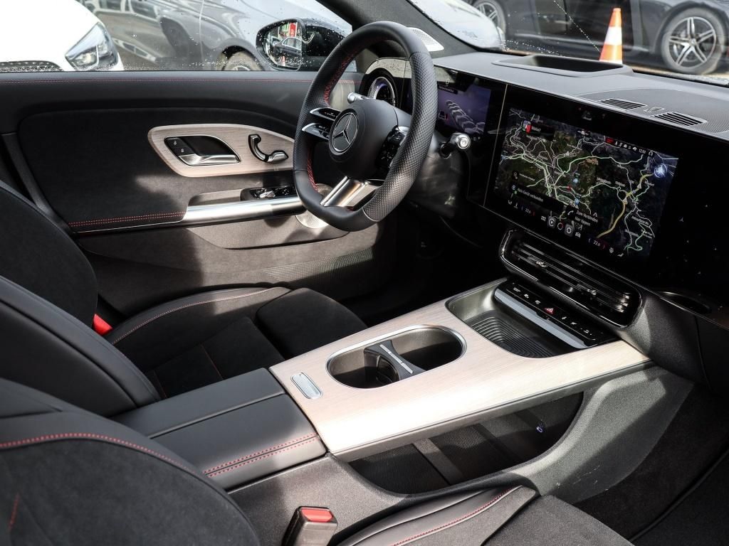 Mercedes-Benz CLA 350 2025